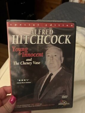 Alfred Hitchcock: Young & Innocent / The Cheney Vase - Special Edition (Black)